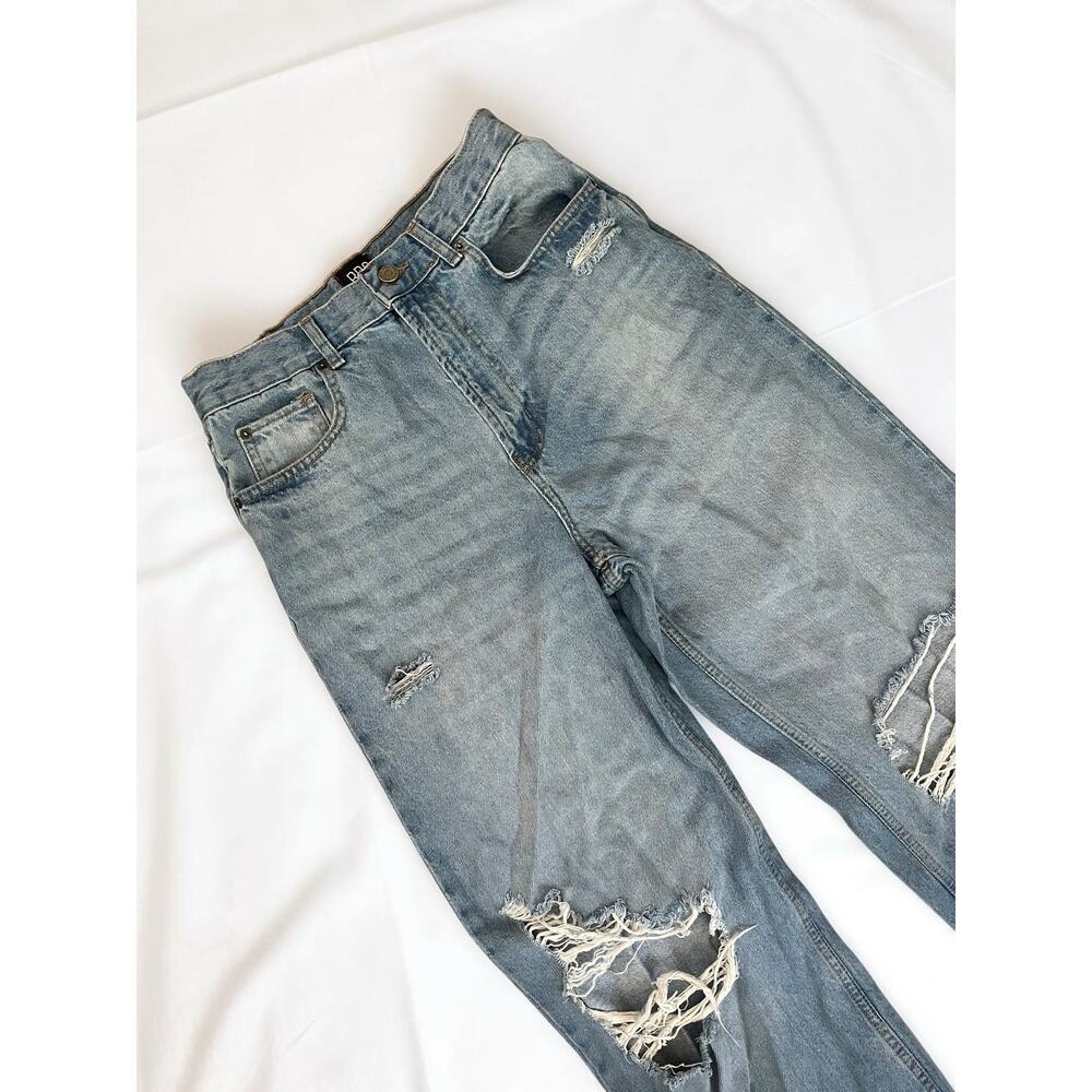 BDG Skater Baggy Jean Y2K Grunge Distressed Light Wash Cuffed Denim Size 27 - Picture 4 of 9